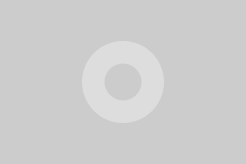 秋晴れのもと、リフォーム工事中