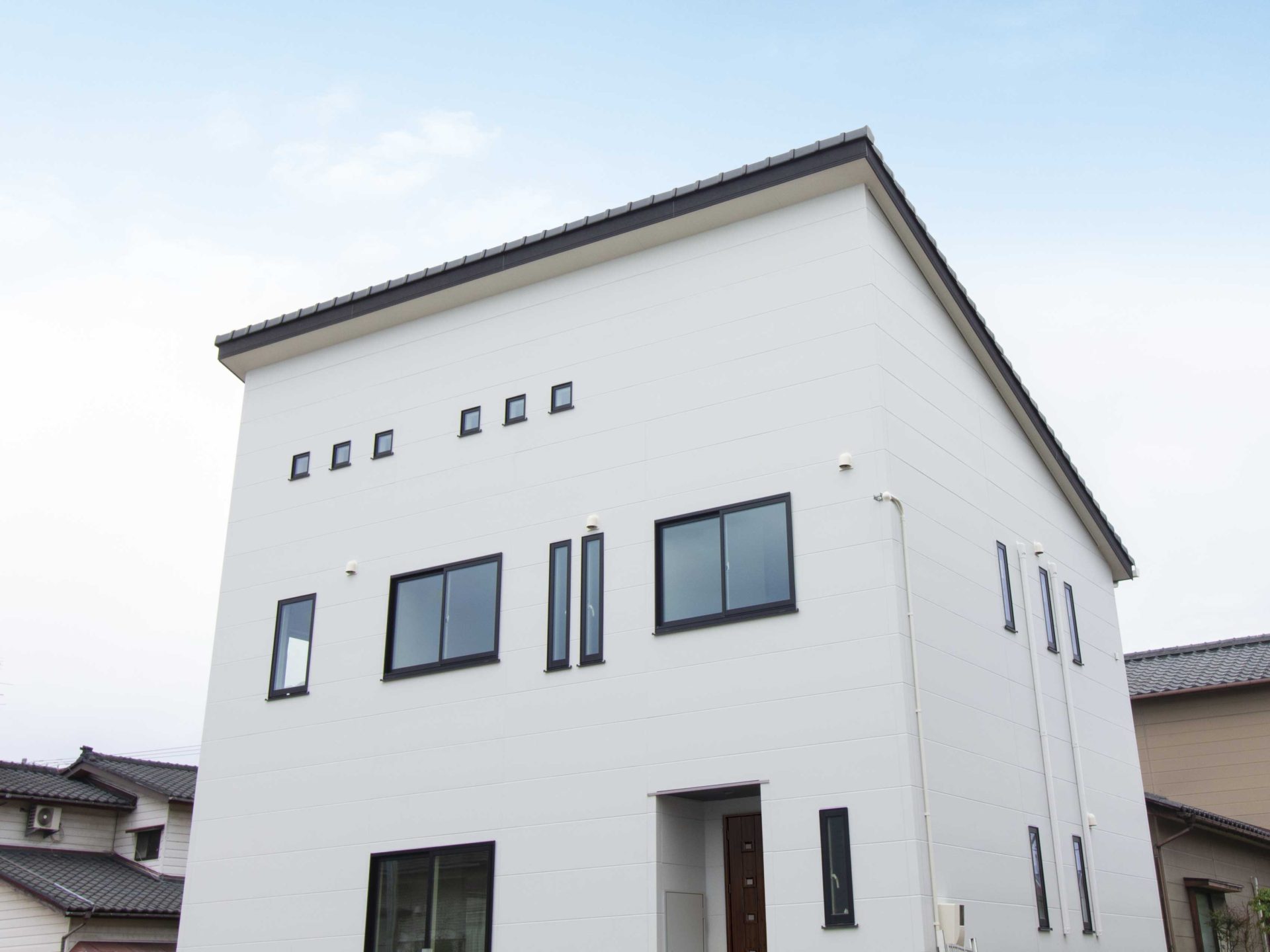 5月29日(土)〜30日(日)完成見学会開催（新発田中曽根）外観写真
